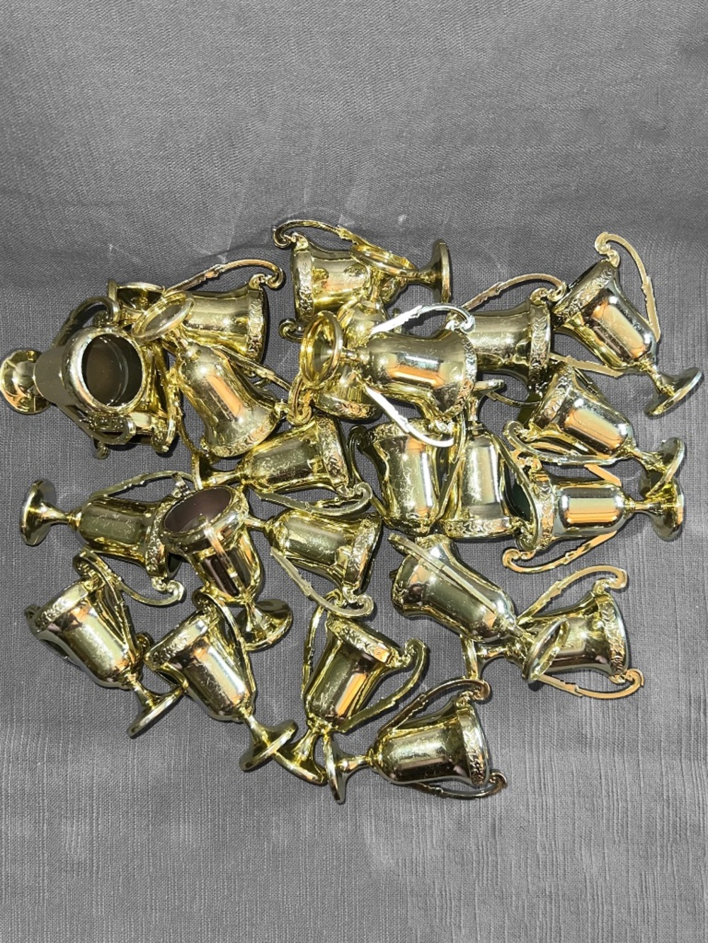 23 Mini Metallic Gold Trophy Favors
